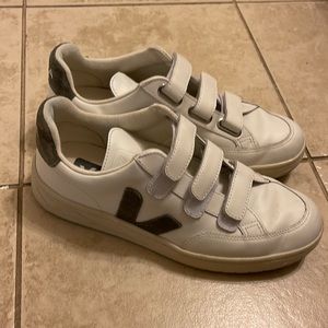 Veja Velcro Sneakers